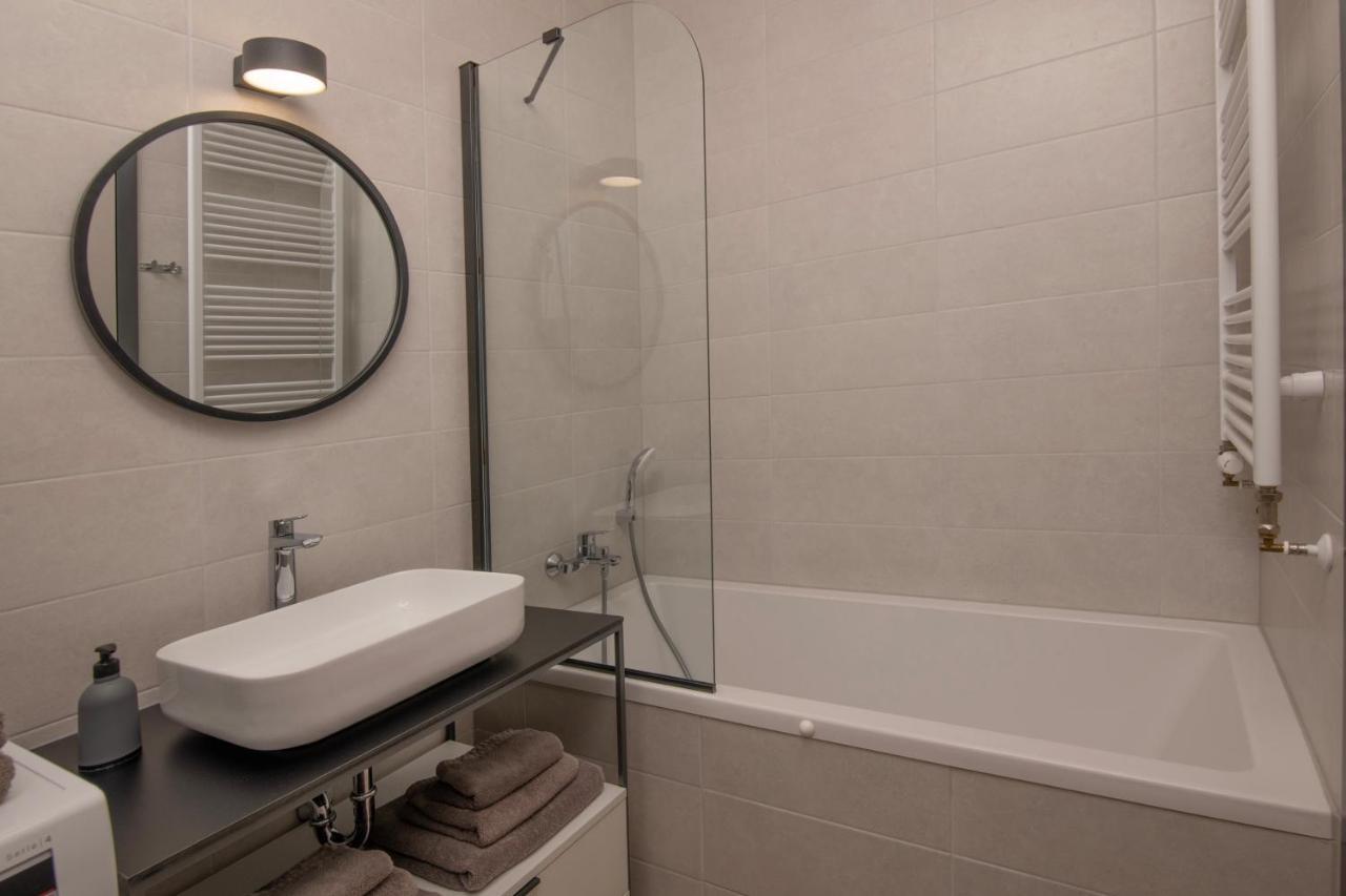 Family & Friends Pula - Top Floor - Free Parking Exterior foto